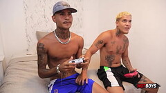 Mamando meu amigo depois de perder no videogame Thumb