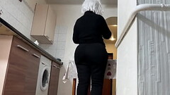 The wide hips of the old stepmom were aroused for anal sex Thumb