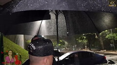 Sendo fodida no ponto de taxi, com direito a um N&oacute_ia cochilando sentado. Thumb