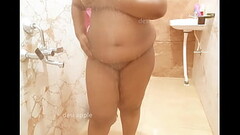 Bihar chubby lady bathing Thumb