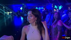 Horny girl agreed to sex in a nightclub in the toilet Thumb