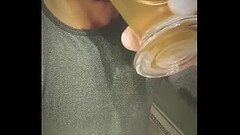 Tomando xixi de desconhecida Thumb