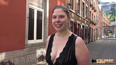 Alice, milf coquine, aime la bite Thumb