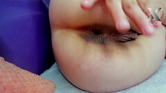 blonde at home plays with her toy and puts it in her ass, leaving it expanded Thumb