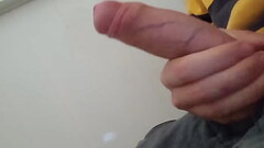 Toc&aacute_ndome en el ba&ntilde_o un poco la pija Thumb
