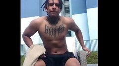 Me puse muy caliente en la piscina y mi novia me descubri&oacute_ Thumb