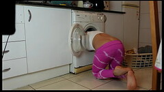 Oh no, i'_m stuck in washing machine Thumb