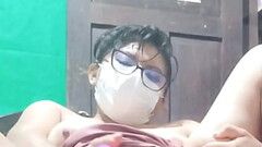 estaba tan excitada que comence a follarme mi vagina con el dildo vibrador que me regalo mi padrastr Thumb