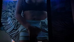 INCRE&Iacute_BLE SUCEDIO EN MEXICO - MADRASTRA SEDUCE A SU HIJASTRO MOSTRANDO SUS TETAS POR LAS VENT Thumb
