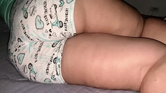 Madrastra Culona follada por su hijastro escansa en cama Thumb