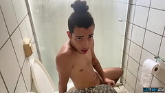 Adorable twink Henry Lynes masturbates and cums solo Thumb