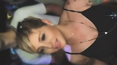 Conheci essa loira linda na festa, e fomos para o hotel onde ela cavalgou gostoso e depois se mastur Thumb