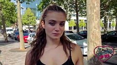 Lauren et Venera dans un plan &agrave_ trois avec sodomie Thumb