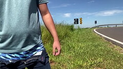Fui pego com o pau pra fora na beira da rodovia Thumb