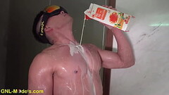 During his shower, this Asian ripped muscular model gets messy! Thumb