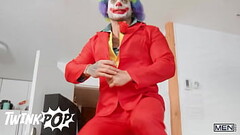 William Seed Shows Up At Brent North'_s Bachelor As A Clown But It Turns Out That He IS The Best Thumb