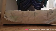 Vends-ta-culotte - Jolie amatrice fran&ccedil_aise &agrave_ chaussettes se branle jusqu'_&agrave Thumb