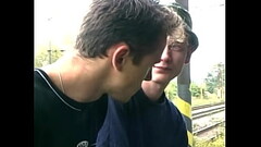 In der Mittagspause Arbeitskollege lutschen Thumb