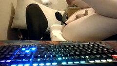 Learning to fuck my tight teen anal! This is the deepest that i have gone in Thumb