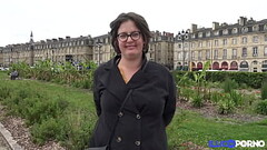 Barbara, coquine et ronde, trompe son mec pour une bonne sodomie Thumb