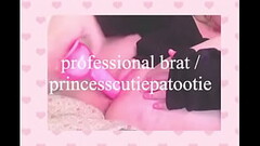 teen webcam model princesscutiepatootie plays with dildo and rubs her pretty pink pussy then gets sh Thumb