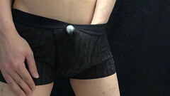 ボクサーパンツの中で射精 Thumb