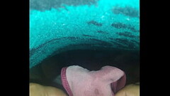 Me masturbo con la tanga de mi hermana y me Thumb