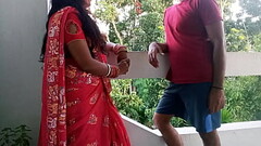 पड़ोसन आंटी जी को घोड़ी बनाकर ऐसा पेला के आंटी की चूत की फांकें गीली हो गई Thumb