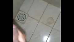 Muleke cansado de gozar por v&iacute_deo sai da escola e vem gozar pra mim ao vivo Thumb