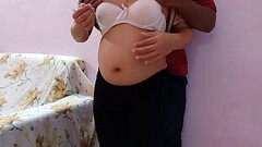 प्रेग्नेंट भाभी को फेसबुक से पटा के घर जाकर जबरदस्ती पेला - साफ हिंदी में पोर्न Thumb
