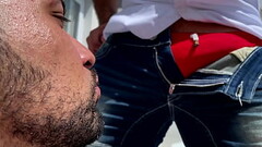 Room Ser[r]vices avec Nicholas Bardem &amp_ Oskar Ivan Thumb
