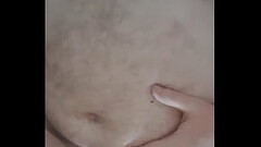 Chubby wichst bis zum spritzen Thumb