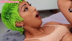 Bigass trans goddess drilled bareback while jerking off Thumb