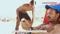 Paguei pra mamar o vendedor da praia Thumb