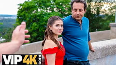 HUNT4K. Girl awakens passerbys cock and welcomes it in her vagina Thumb