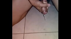 Boy 9x xuất tinh Thumb