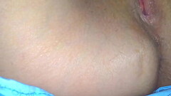 Estou esperando o meu m&eacute_dico de madrugada com a buceta bem molhada   Full On Red Thumb
