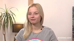 Sexy Babe Has a Hot Masturbation Session Thumb