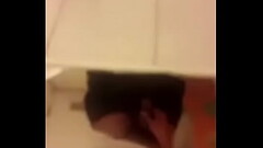 Meando en ba&ntilde_o p&uacute_blico Thumb
