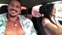 Pedi um uber a motorista me deu mole comi ela no carro e gozei na boca dela ela ainda riu com a porr Thumb