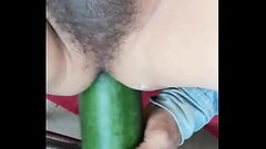 Rico pepino en mi culo Thumb