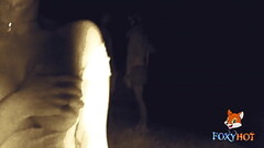 Exhibiendome en la playa de noche Thumb