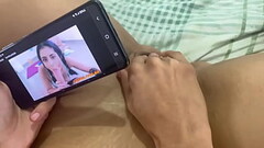 Viciada em siririca gozei gostoso assistindo a tranza dos  * Tufos * Thumb