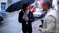 Reife deutsche Hausfrau in Leder Leggings bei Stra&szlig_en Casting gefickt Thumb