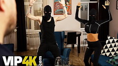 HUNT4K. Busty thief for cash gets drilled in front of loser boyfriend Thumb