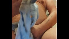 Wieder geil in den slip meiner Frau gewichst Thumb
