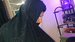 Refugiada Hindi Desi paga asilo com massagem tantrica e sexo  . El Toro De Oro Thumb