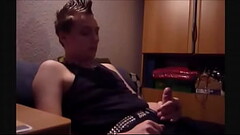 cumming on bed Thumb