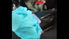 Me masturbo con las panties de mi vecina, eyaculo 2 veces porque me pongo muy calor te de saber que  Thumb