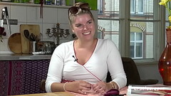 Natascha besorgt es sich gerne im Stehen Thumb